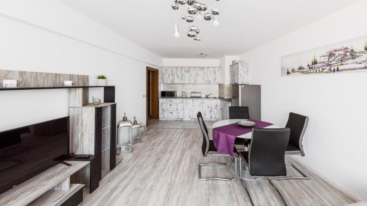 Next To Gondola. Cosy & Elegant 2 Bedroom Apartment In Neon Complex Bansko Dış mekan fotoğraf
