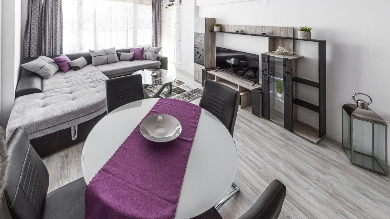 Next To Gondola. Cosy & Elegant 2 Bedroom Apartment In Neon Complex Bansko Dış mekan fotoğraf
